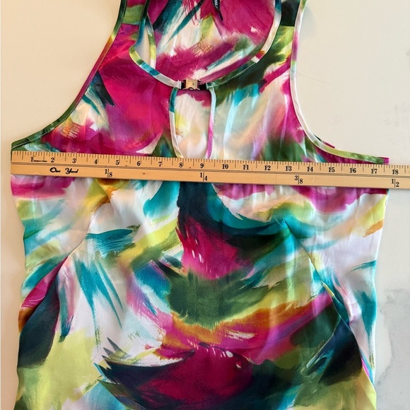 Vibrant Multicolor Sleeveless Top - Picture 3 of 5